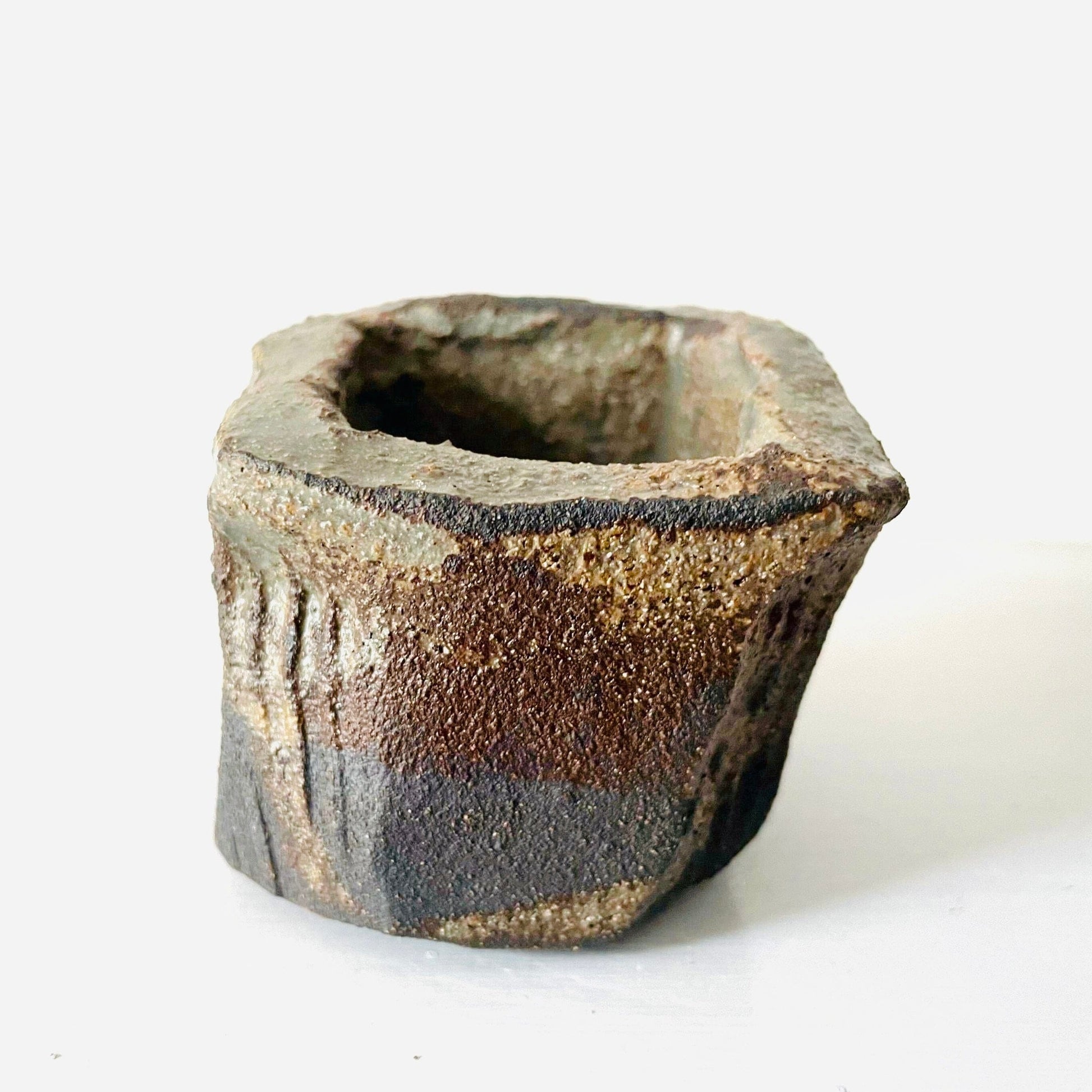 SabineSchmidtPottery Small Clay Art Object 01 – Kurinuki Devon Ceramics