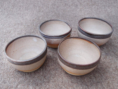 SabineSchmidtPottery Set of 2 Extra Small Rustic Bowls in Grey/Brown With Dark Rim Devon Ceramics