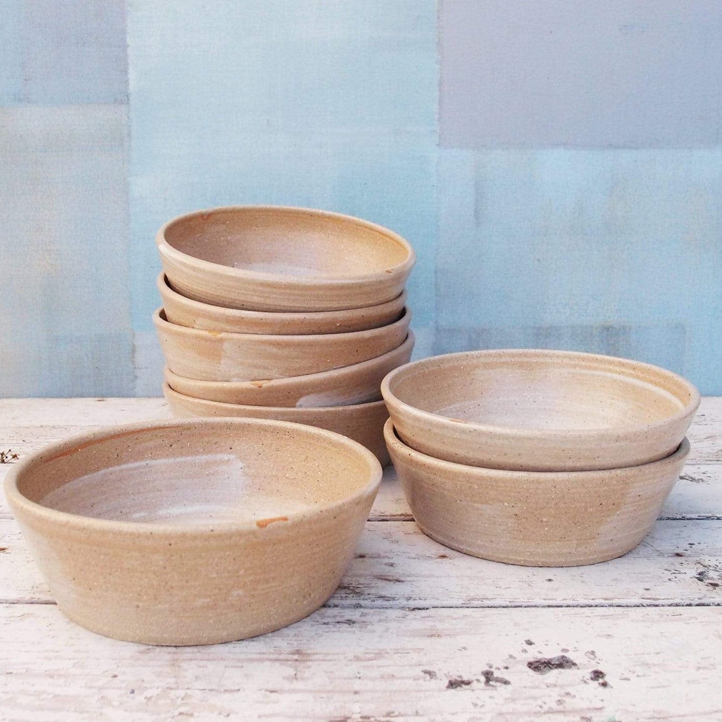 https://sabineschmidt-pottery.com/cdn/shop/files/sabineschmidtpottery-prep-bowl-set-of-2-prep-bowls-medium-sized-ceramic-bowls-in-white-blue-devon-ceramics-22890047176880.jpg?v=1702842307&width=1445