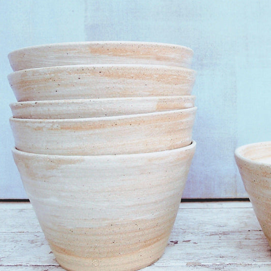  Ceramic Ramen Bowl in White/Blue - Open Shape