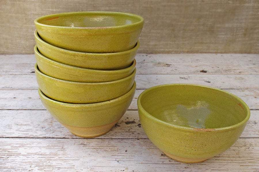 SabineSchmidtPottery Medium-Sized Stoneware Bowl in Yellow/Green, Rustic Dinnerware Devon Ceramics